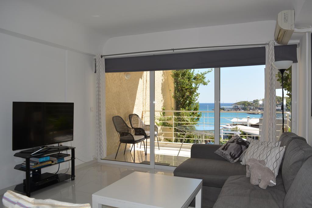 Amazing Sea View- Beach Front Luxury Apartment! Athens Exterior photo